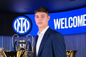 hth sports-巴媒：达成协议，桑托斯租借国米中卫帕拉西奥斯1年