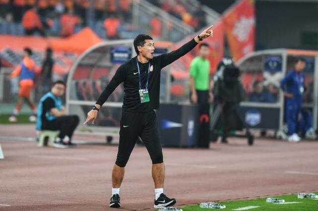 （体育）（11）足球——中超：山东泰山队不敌青岛西海岸队XxjpseC007254_20240913_PEPFN0A001 (1).jpg